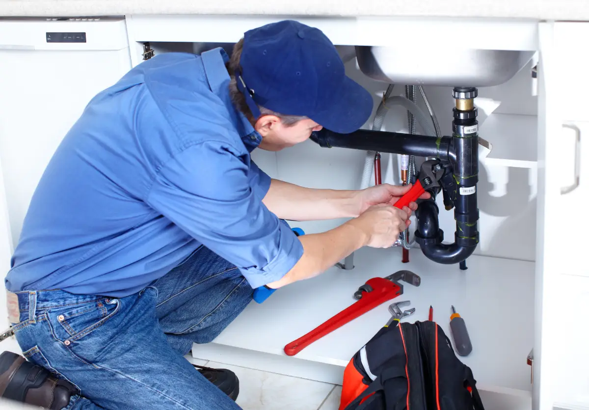 Why Recurring Minor Repairs Keep Pulling Orlando Rentals Off Track